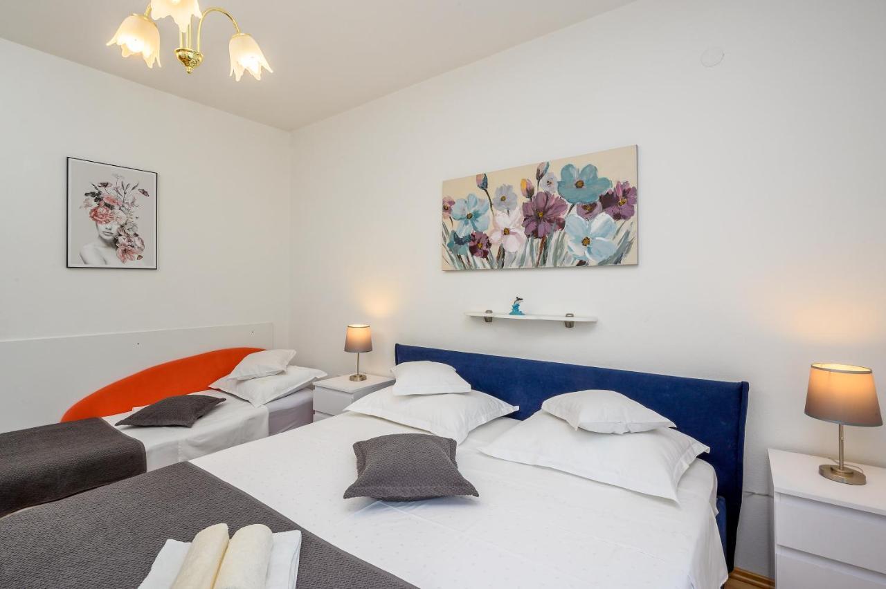 Apartments Juric ポドストラナ エクステリア 写真