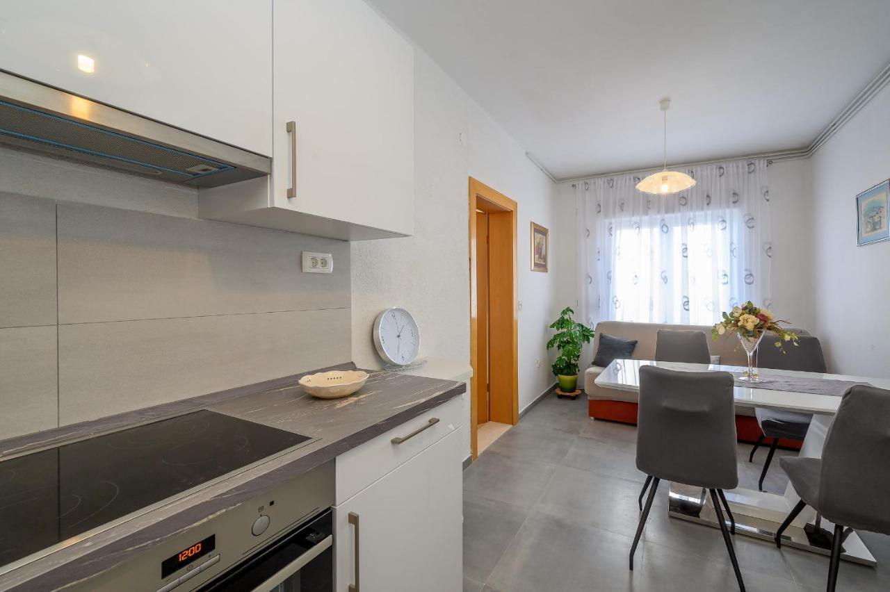 Apartments Juric ポドストラナ エクステリア 写真