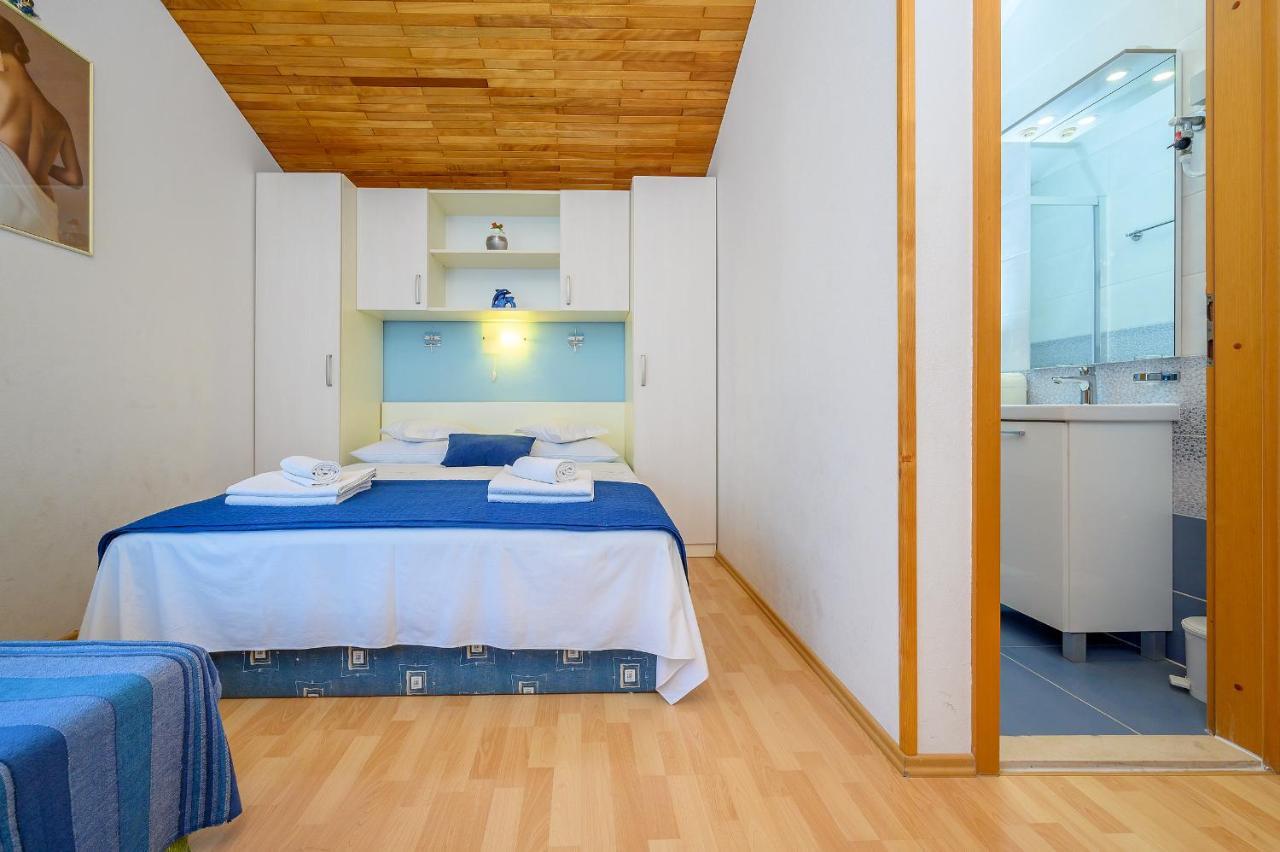 Apartments Juric ポドストラナ エクステリア 写真