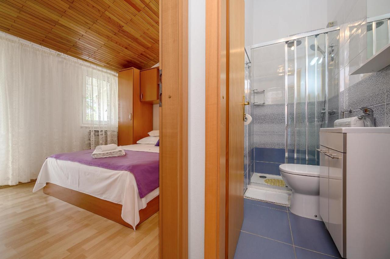 Apartments Juric ポドストラナ エクステリア 写真