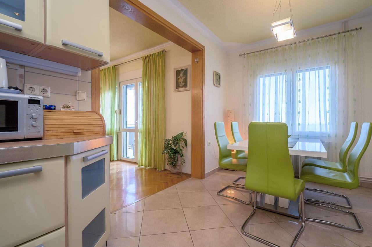 Apartments Juric ポドストラナ エクステリア 写真