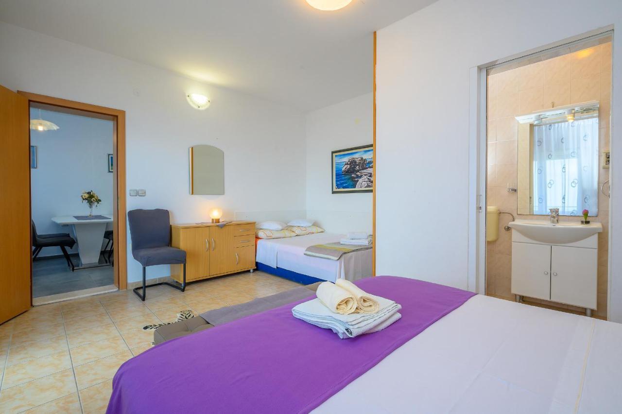 Apartments Juric ポドストラナ エクステリア 写真