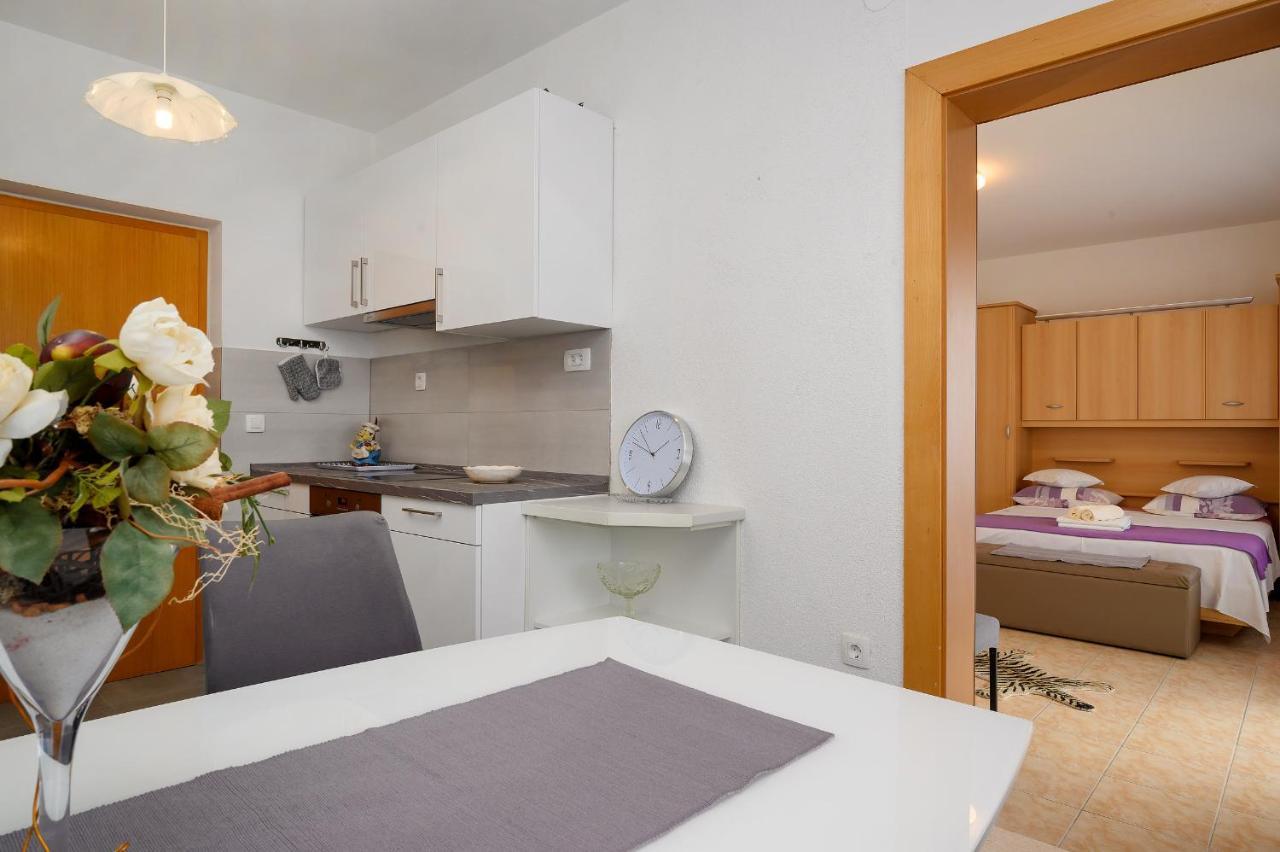 Apartments Juric ポドストラナ エクステリア 写真