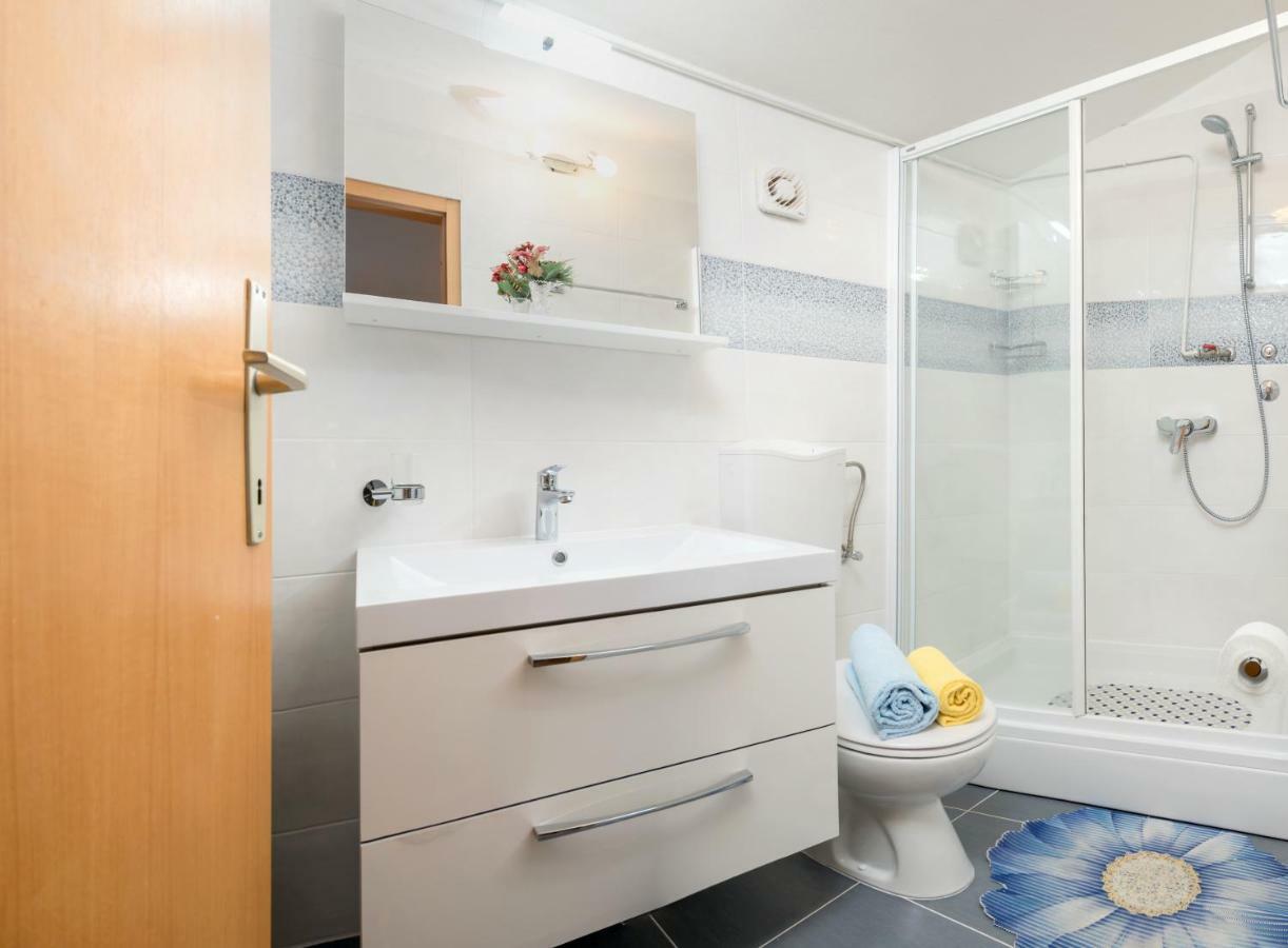 Apartments Juric ポドストラナ エクステリア 写真