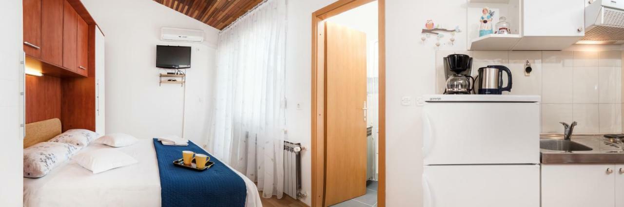 Apartments Juric ポドストラナ エクステリア 写真